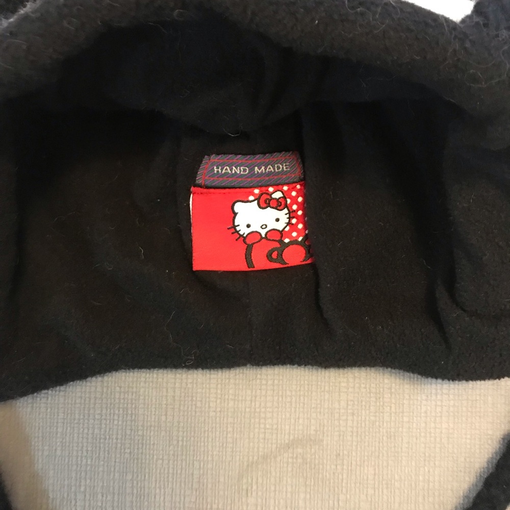 Hello kitty winter hat - Picture 2 of 3